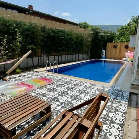 Lavanta Villa Sapanca فيلة سبانجا